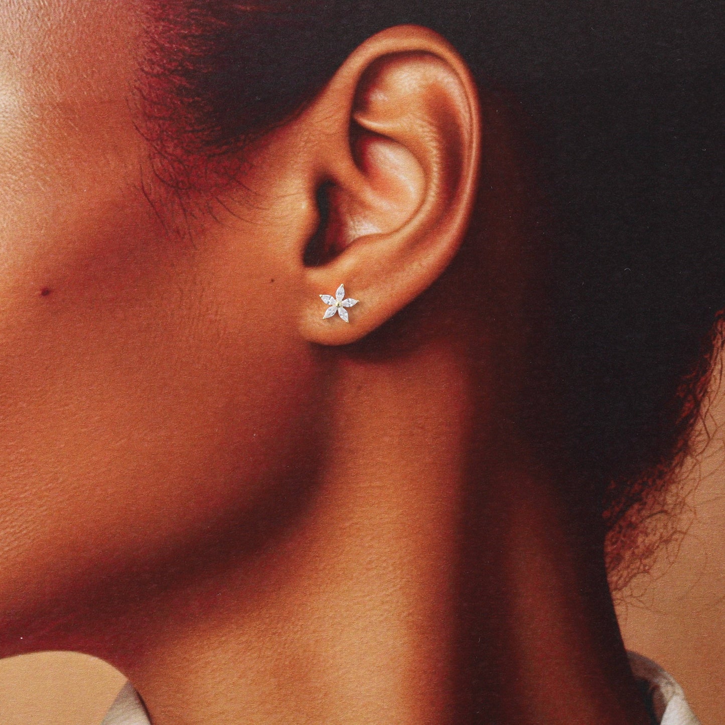 Attic Creations | Beautiful Sparkles | Five Crystal Flower Stud Earrings Gold
