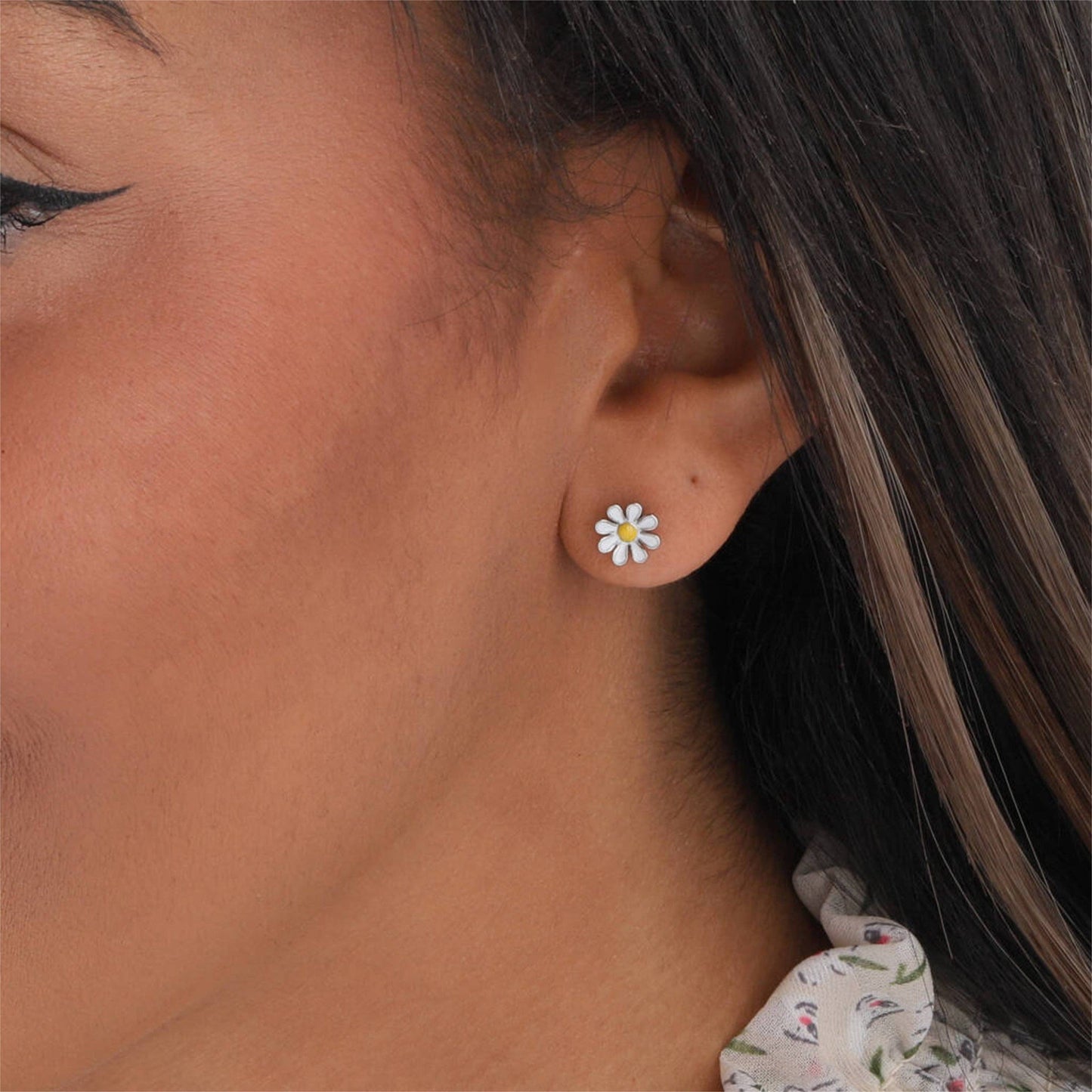 Attic Creations | No Rain No Flowers | Enamel Daisy Stud Earrings Silver