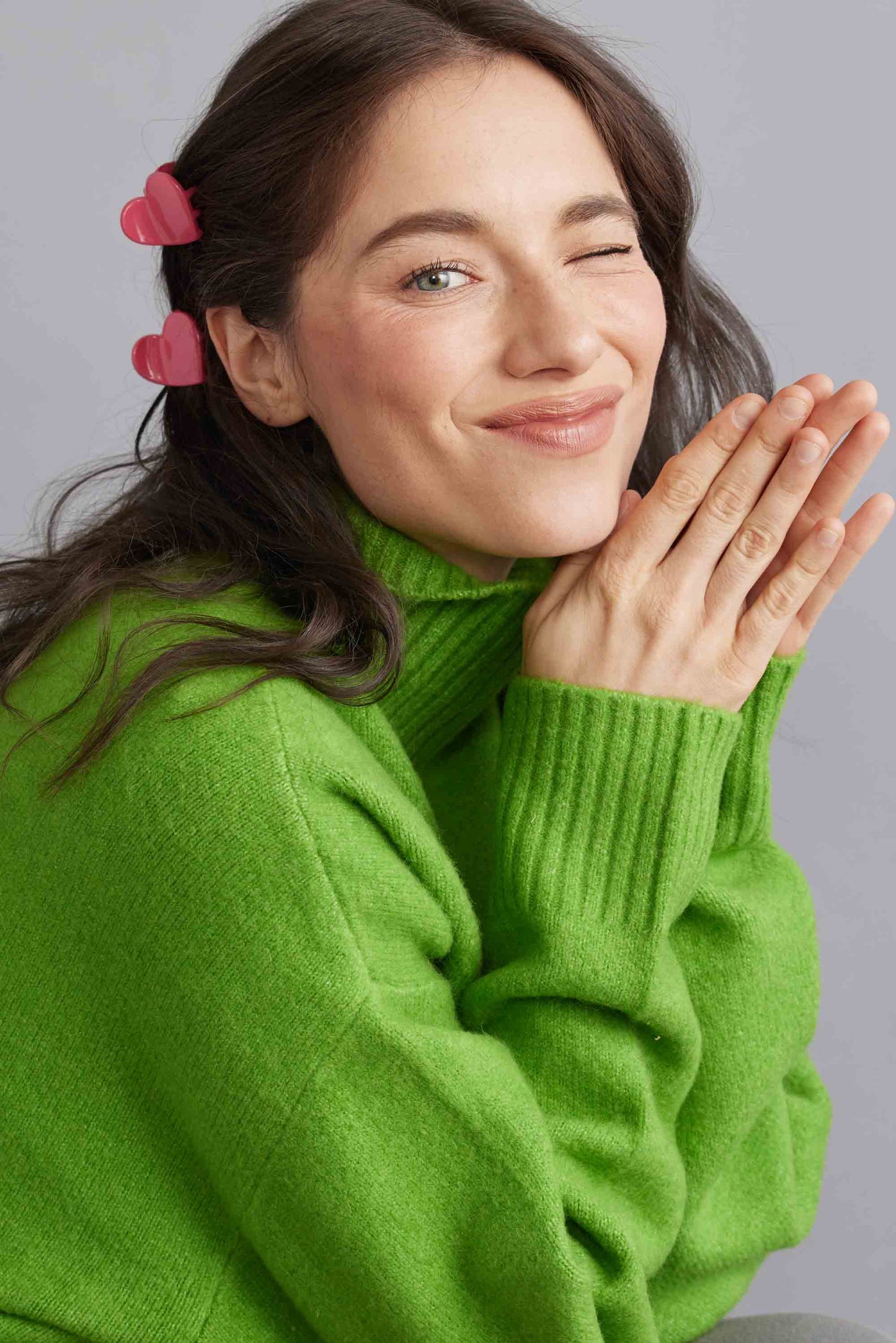 Tiepology | Glossy Candy Hearts Hair Clip Set | Hot Pink