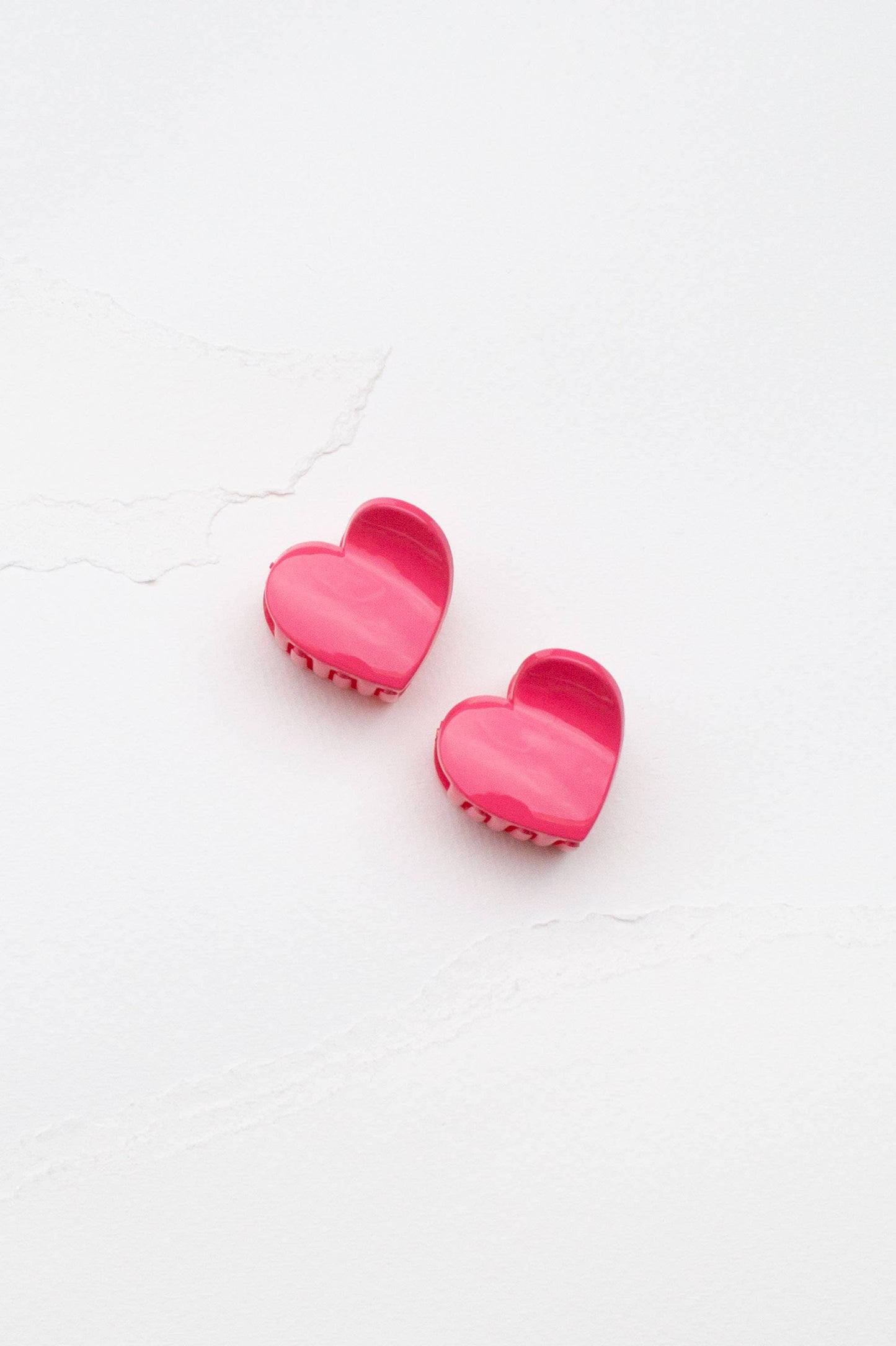 Tiepology | Glossy Candy Hearts Hair Clip Set | Hot Pink