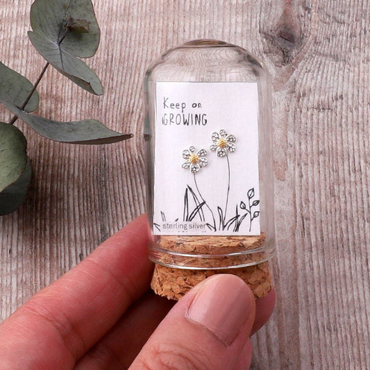Attic Creations | Keep on Growing | Six Petal Flower Gold Stamen Stud Earrings