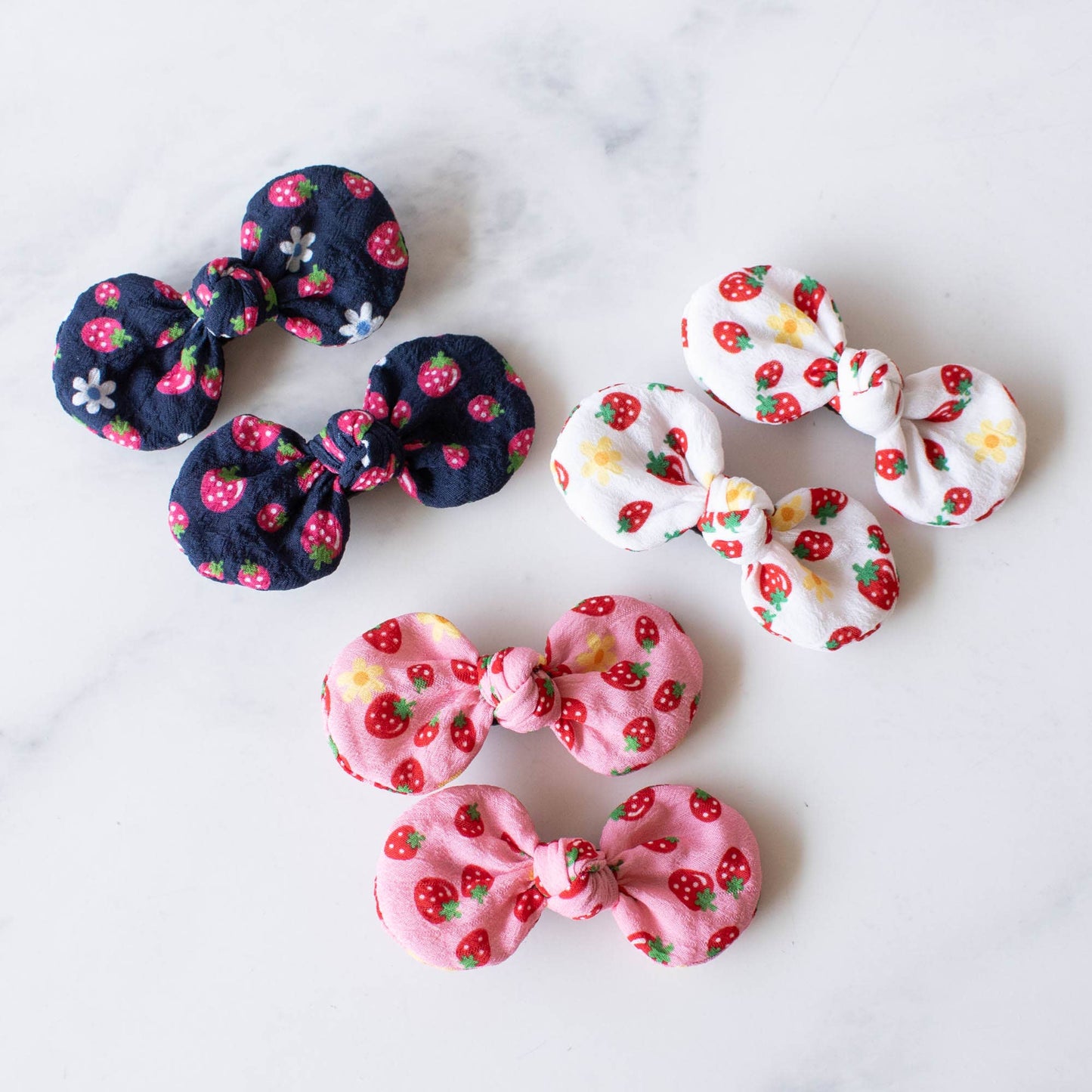 Tiepology | Strawberry Round Bow Hair Pin | Ivory