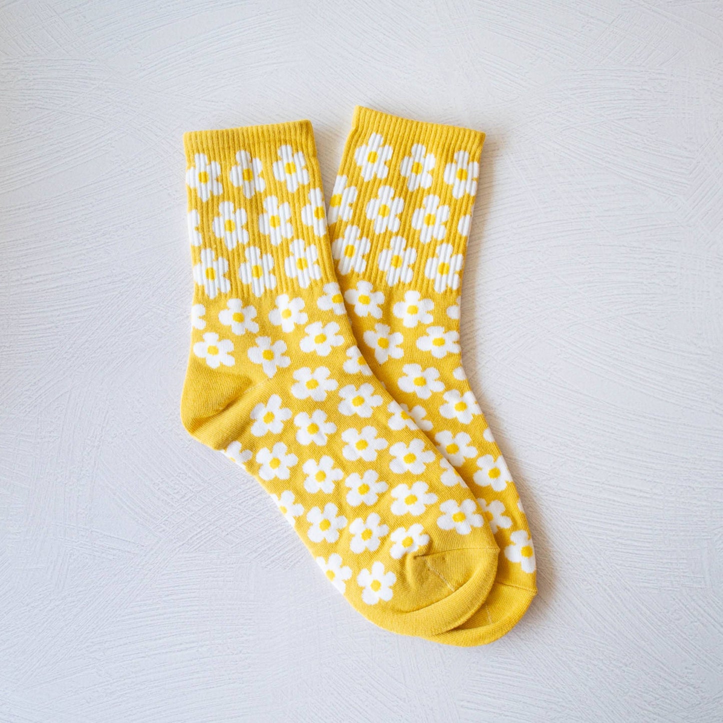 Tiepology | Full of Daisy Casual Socks | Olive