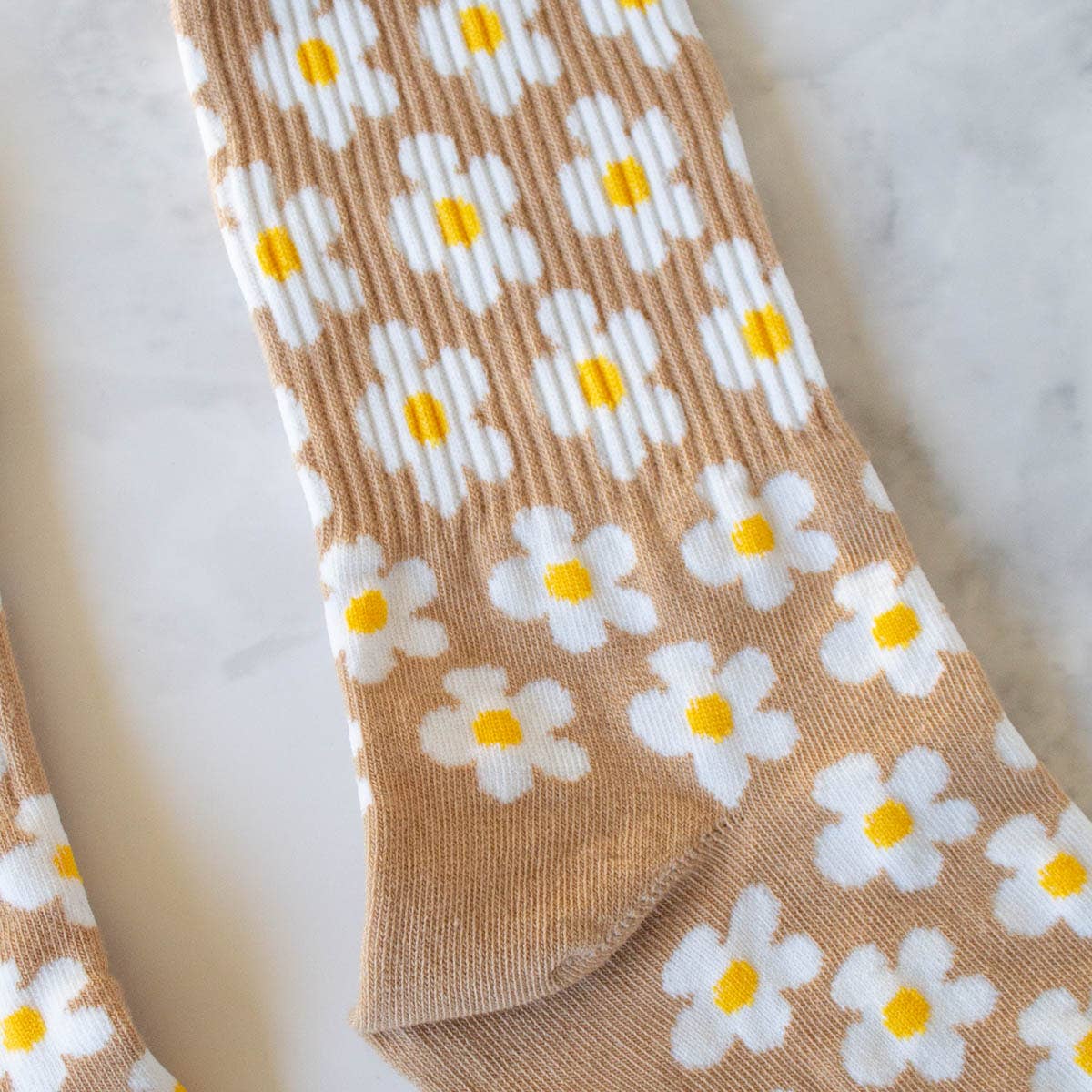 Tiepology | Full of Daisy Casual Socks | Olive