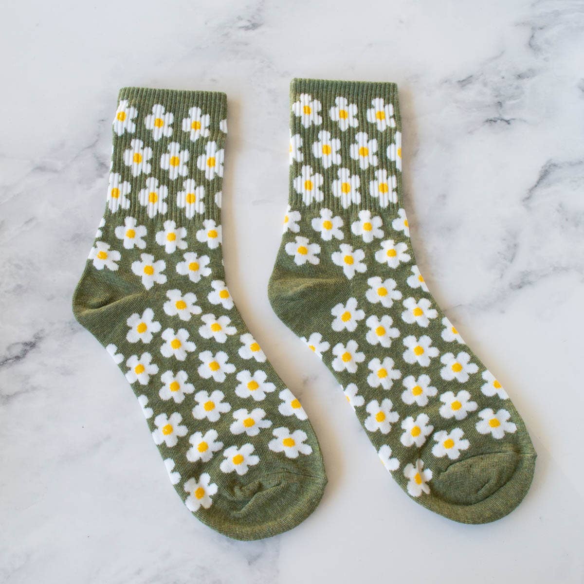 Tiepology | Full of Daisy Casual Socks | Olive