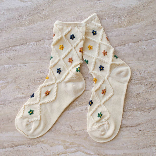 Tiepology | Ann Cottage Floral Casual Socks | Cream